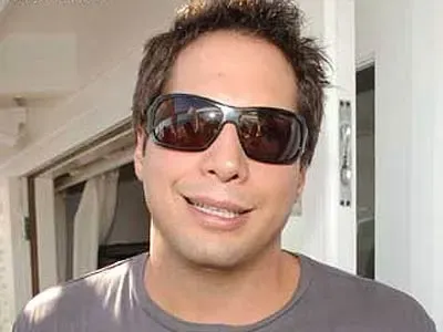 (https://i0.wp.com/www.funkyhouse.net/wp-content/uploads/2008/05/joefrancis-300x225.jpg?resize=300%2C225 "Joe Francis")